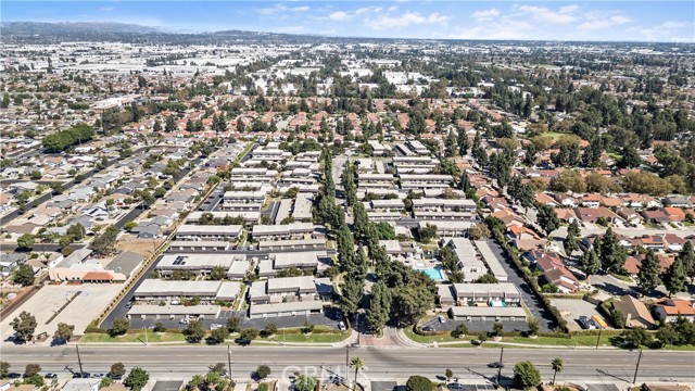 MLS #OC25225622 image #39