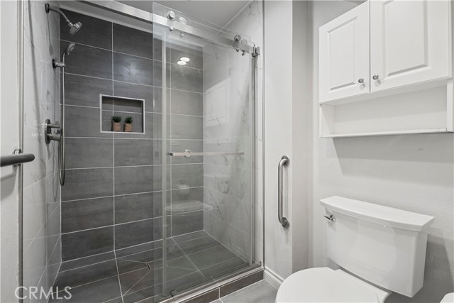 MLS #OC25225622 image #5