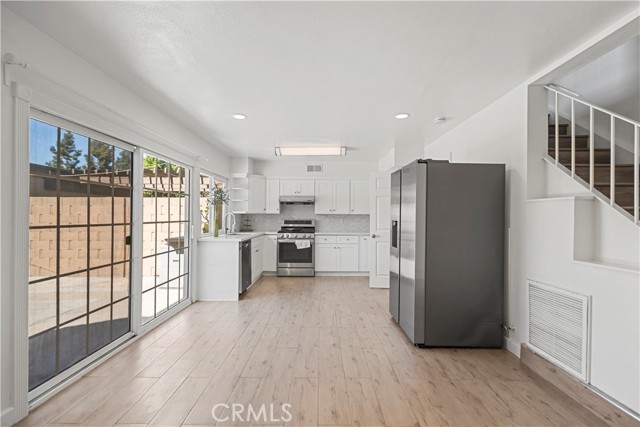 MLS #OC25225622 image #8