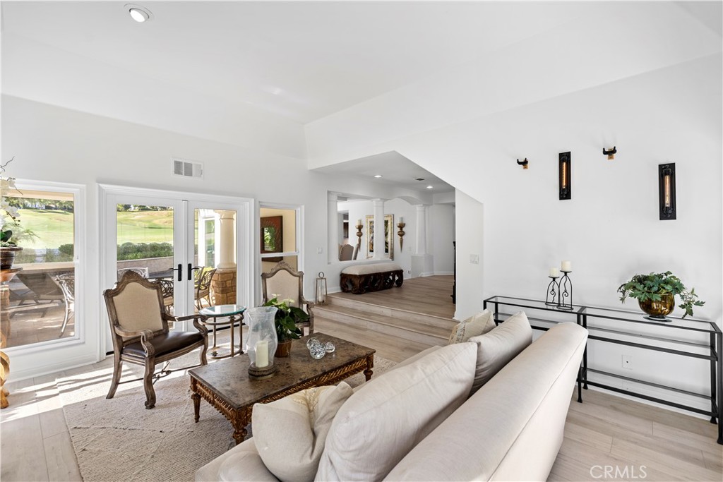 MLS #OC25225660 image #7