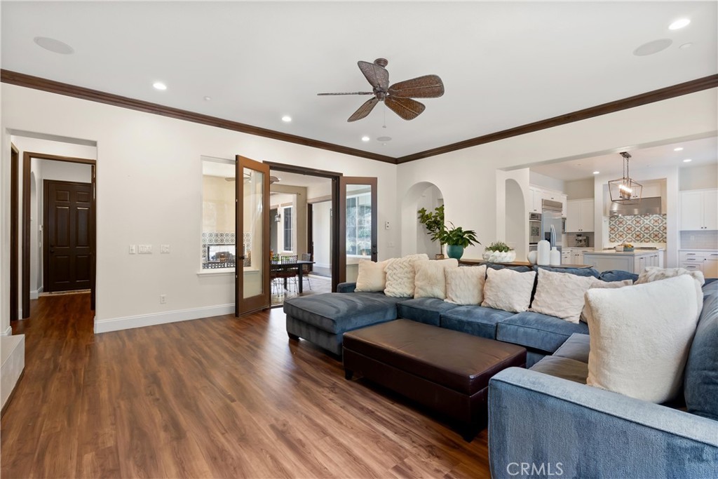 MLS #OC25225684 image #19