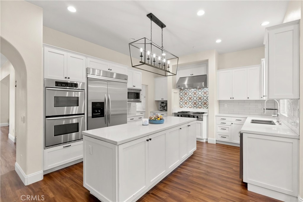 MLS #OC25225684 image #2