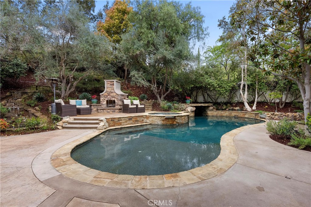 MLS #OC25225684 image #22