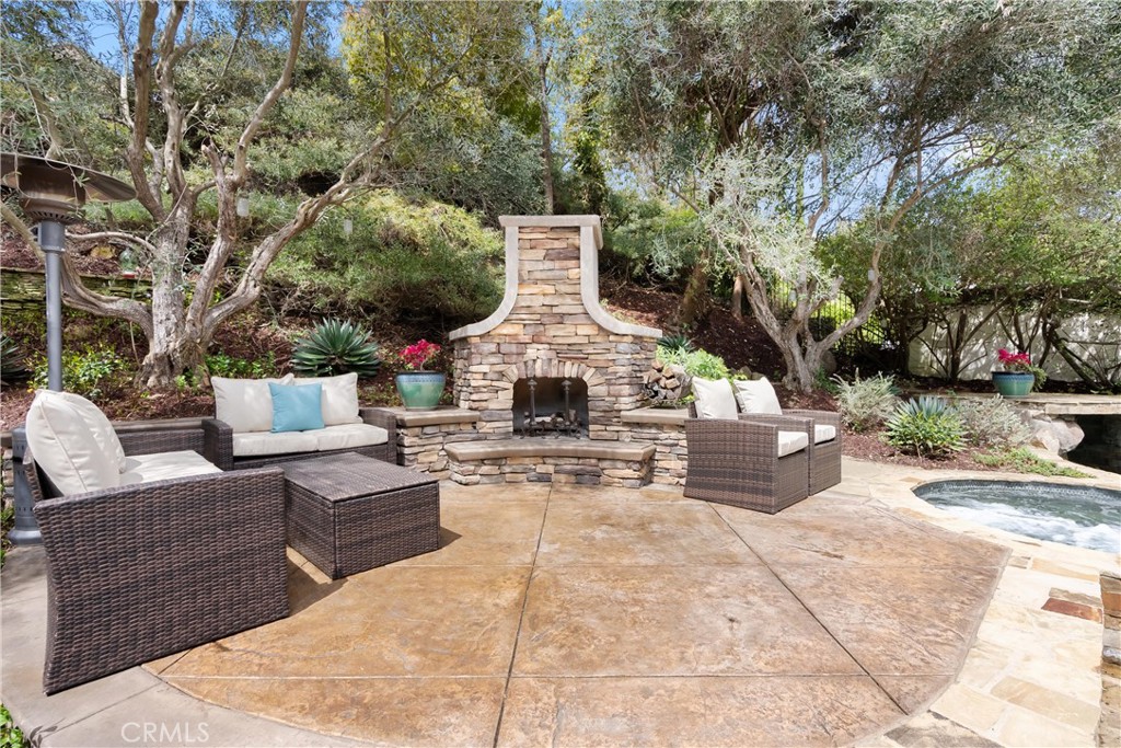 MLS #OC25225684 image #23