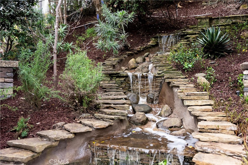 MLS #OC25225684 image #24