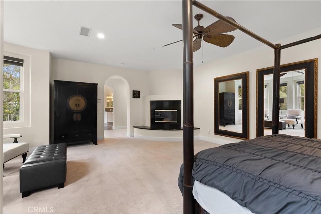 MLS #OC25225684 image #30