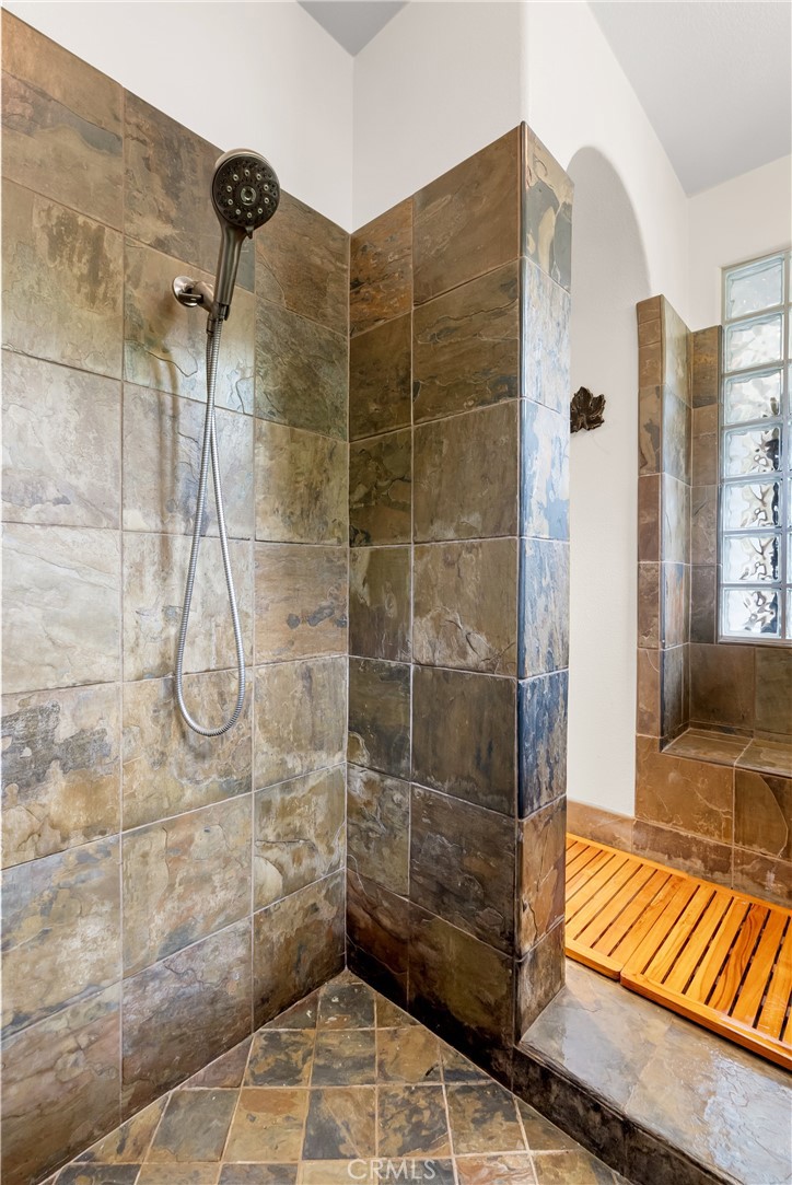 MLS #OC25225684 image #35