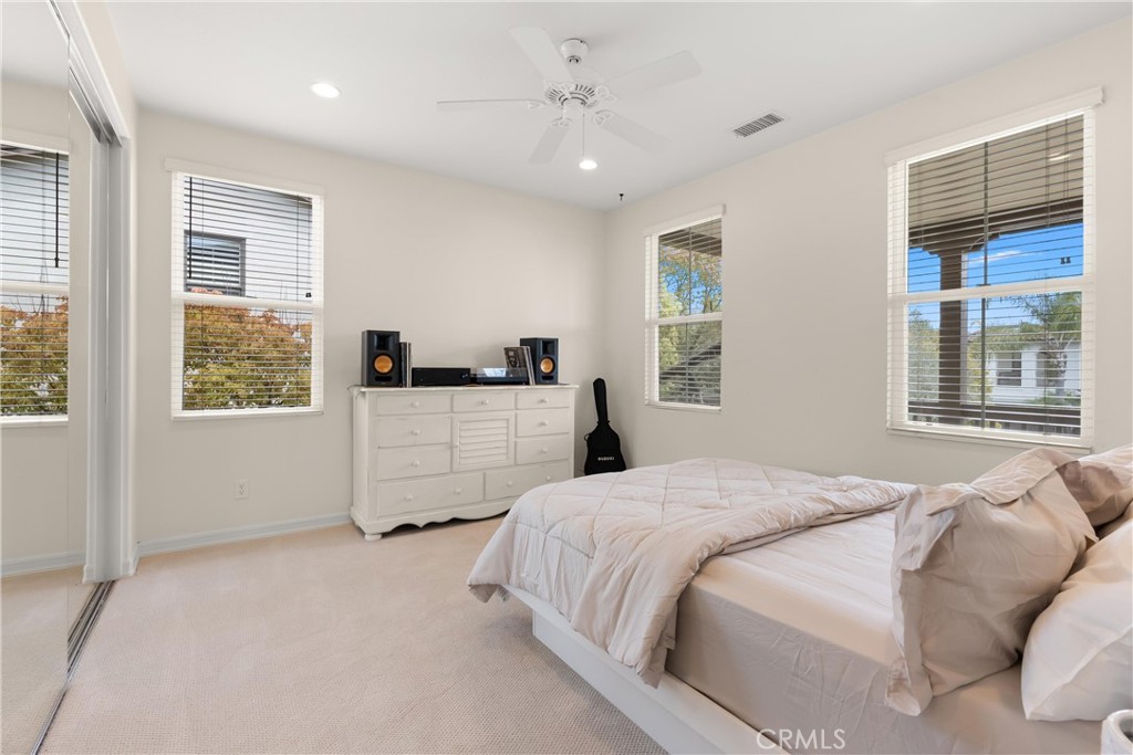 MLS #OC25225684 image #39