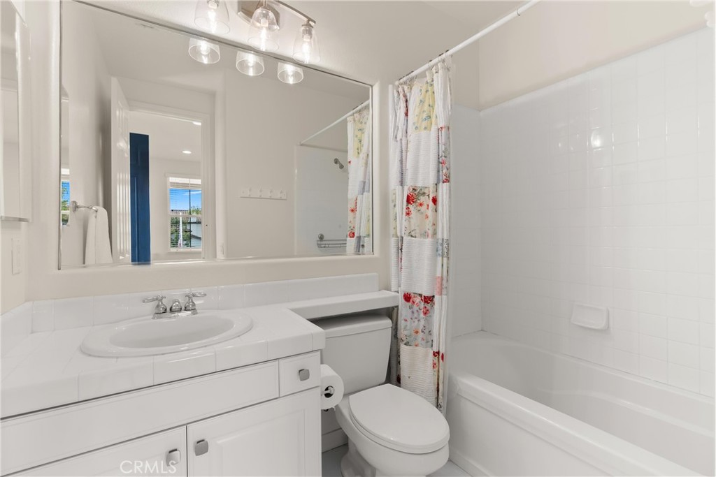 MLS #OC25225684 image #40