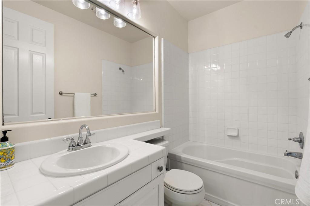 MLS #OC25225684 image #45