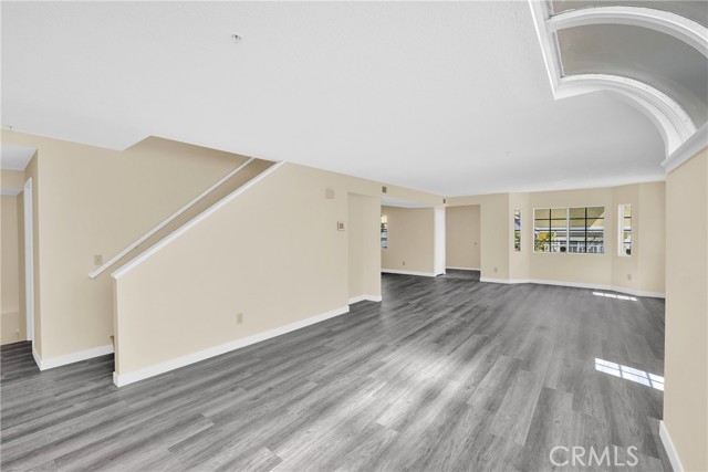 MLS #OC25225903 image #10