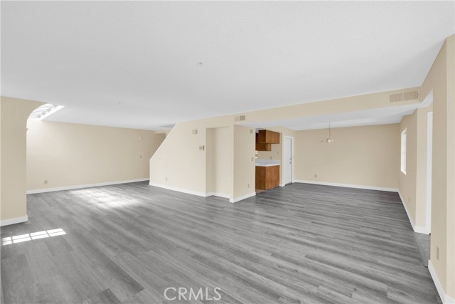 MLS #OC25225903 image #11