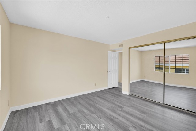 MLS #OC25225903 image #17