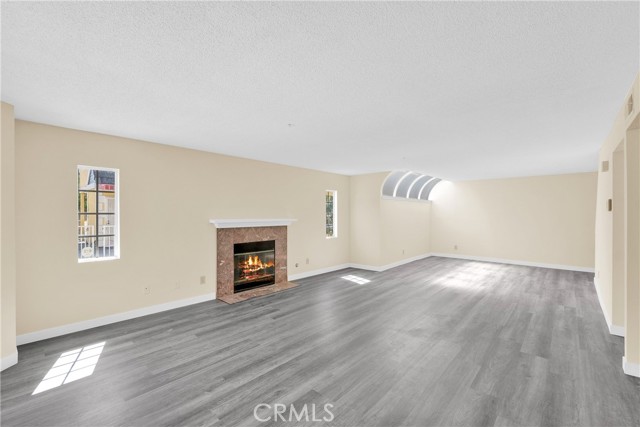 MLS #OC25225903 image #5