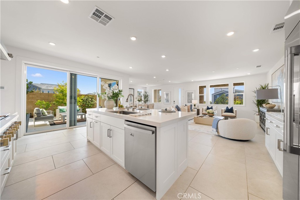 MLS #OC25225907 image #21