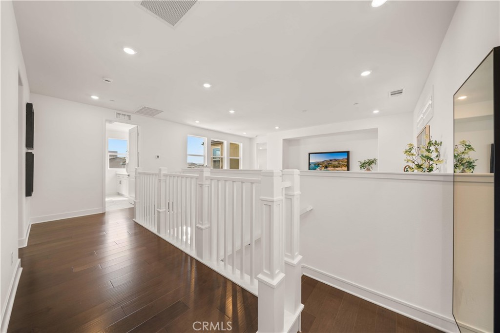 MLS #OC25225907 image #33