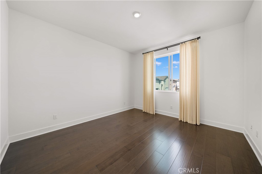 MLS #OC25225907 image #35