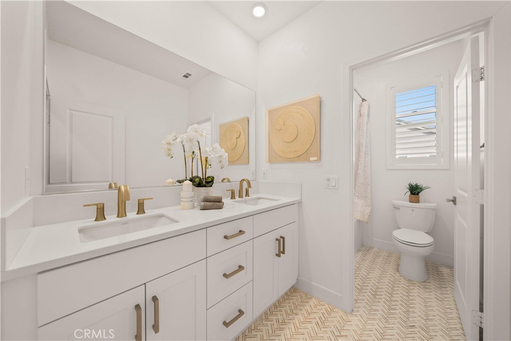 MLS #OC25225907 image #36