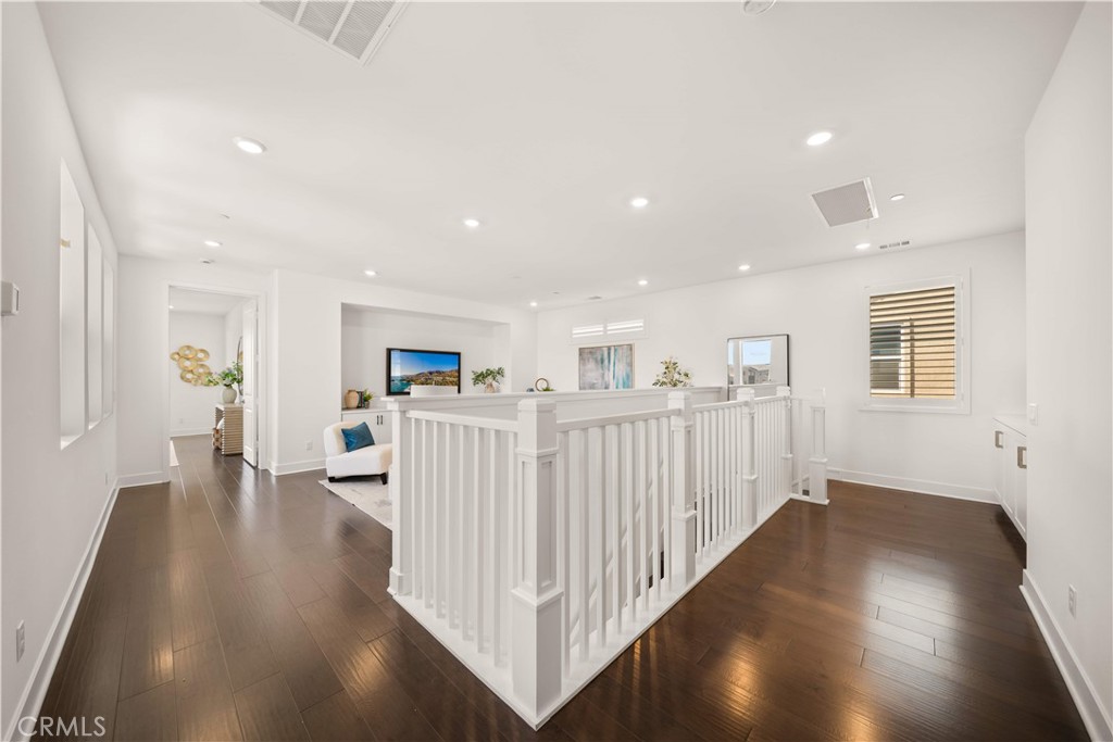 MLS #OC25225907 image #40