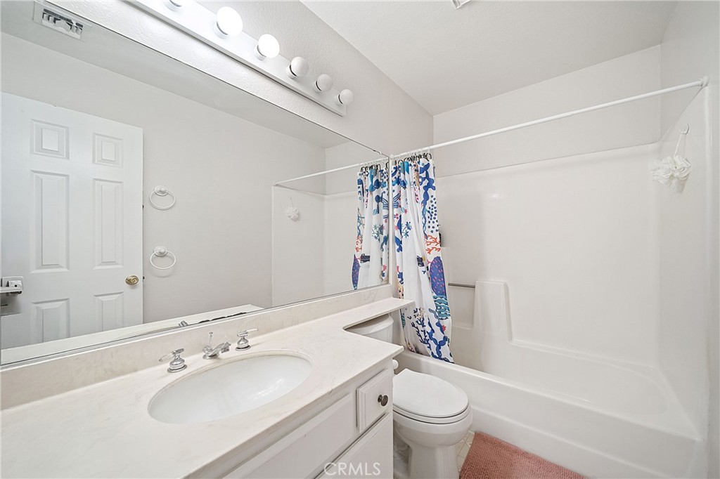 MLS #OC25225942 image #13