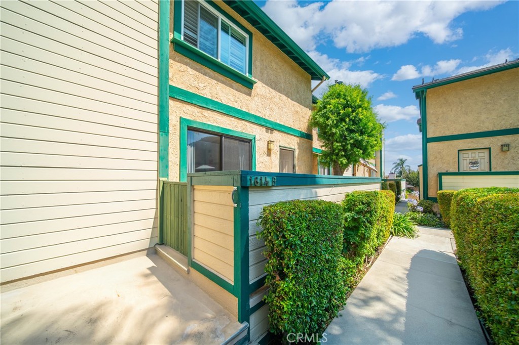 MLS #OC25225942 image #19