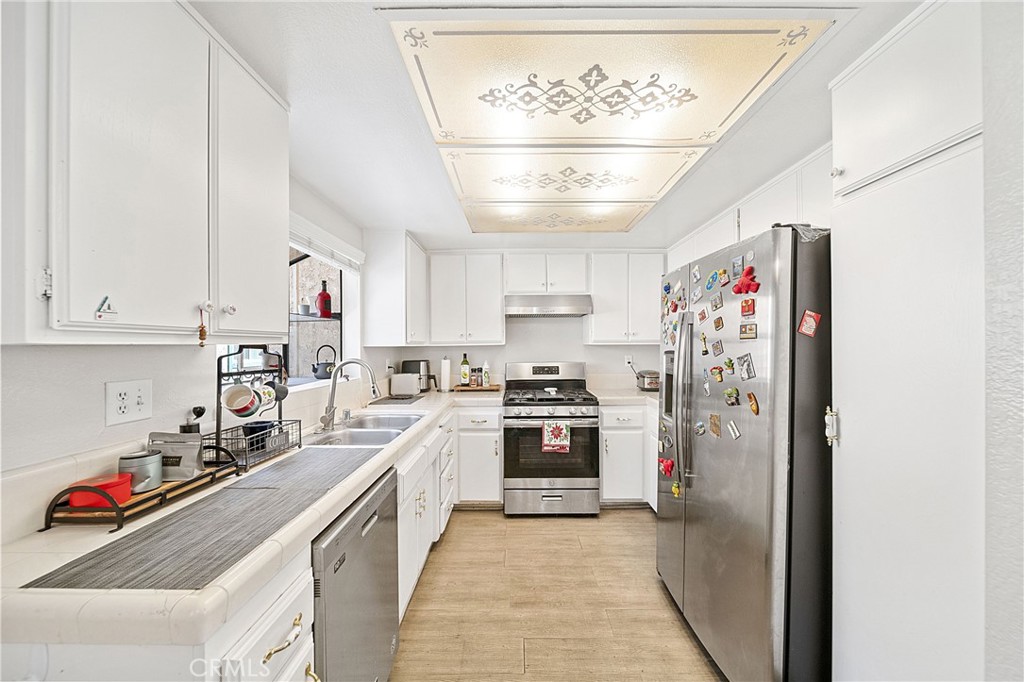 MLS #OC25225942 image #4