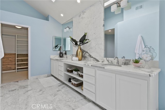 MLS #OC25226121 image #19