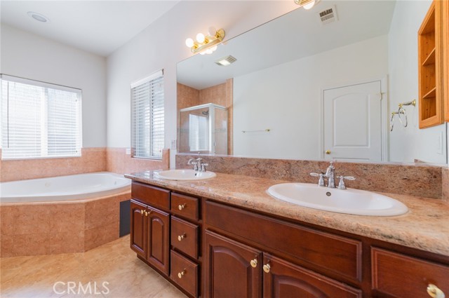 MLS #OC25226172 image #28