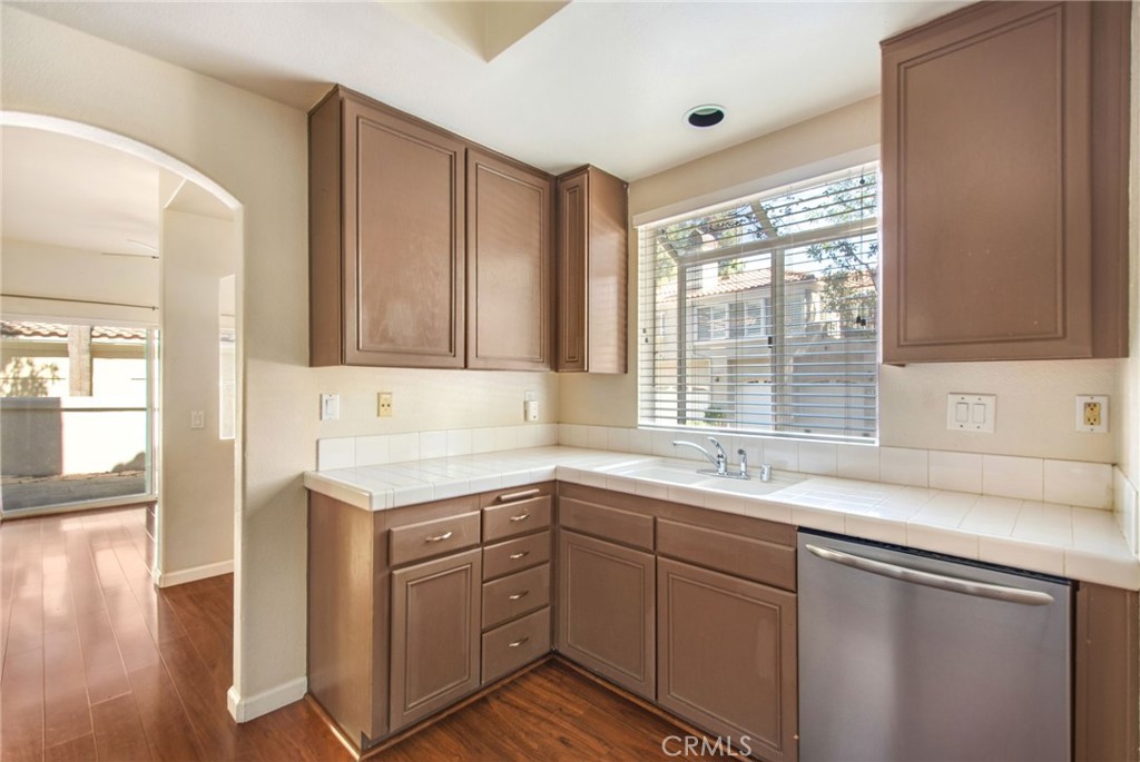 MLS #OC25226345 image #8