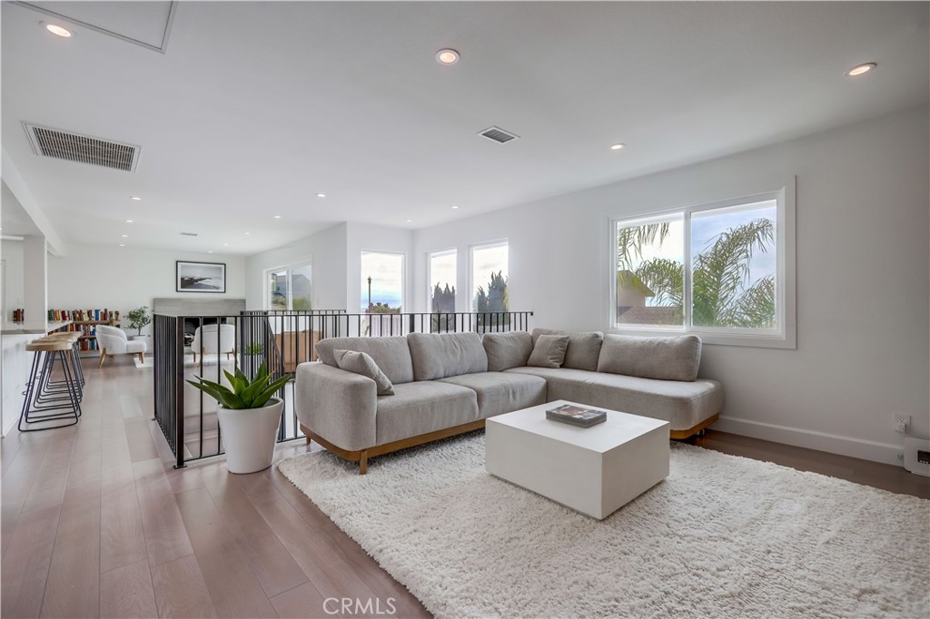 MLS #OC25226355 image #19