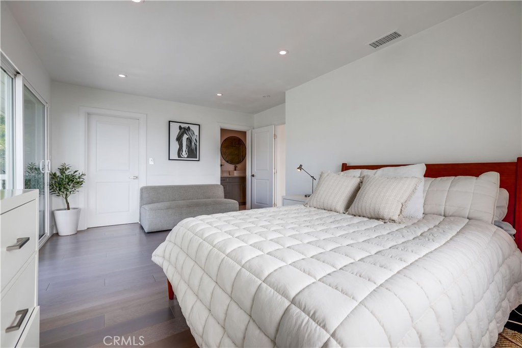 MLS #OC25226355 image #25