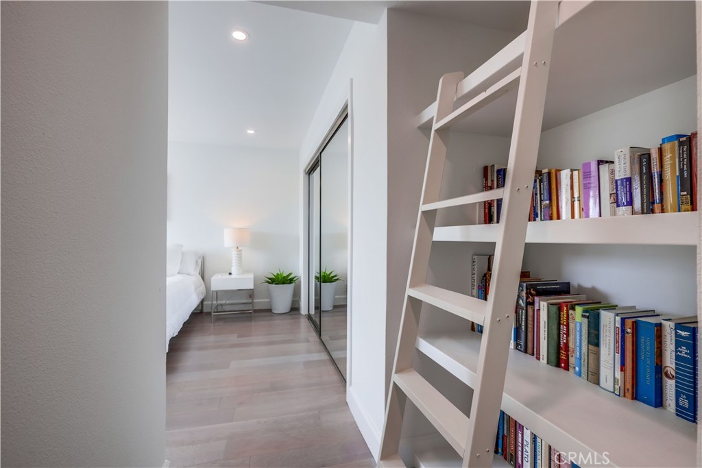 MLS #OC25226355 image #34