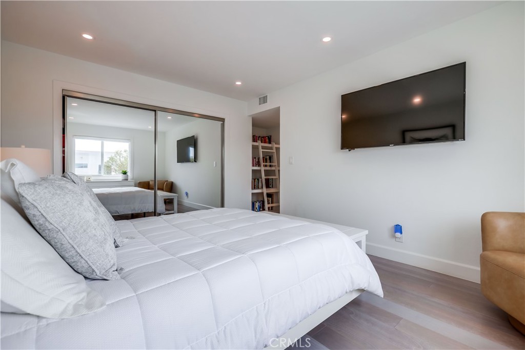 MLS #OC25226355 image #36