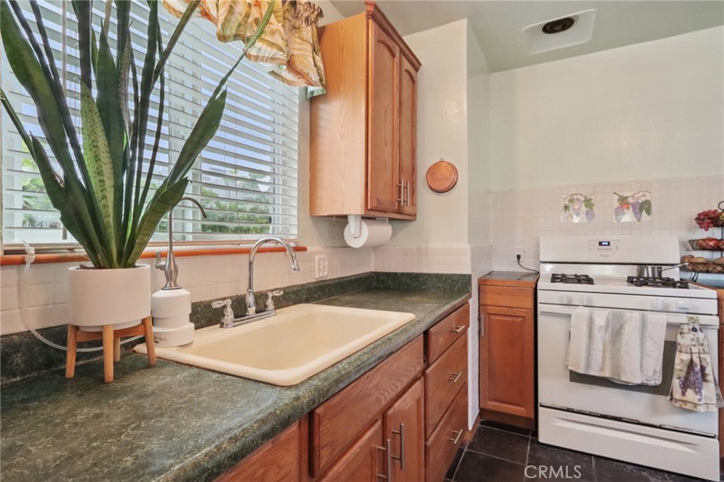 MLS #OC25226385 image #19