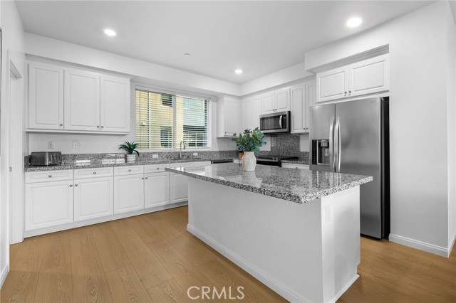 MLS #OC25226415 image #11