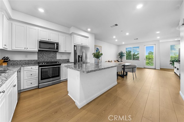 MLS #OC25226415 image #13