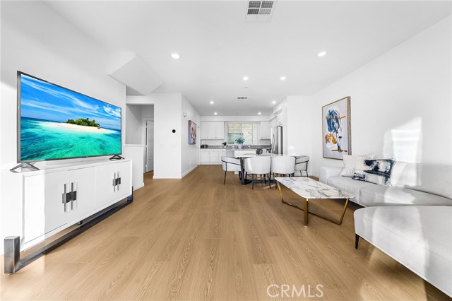 MLS #OC25226415 image #7