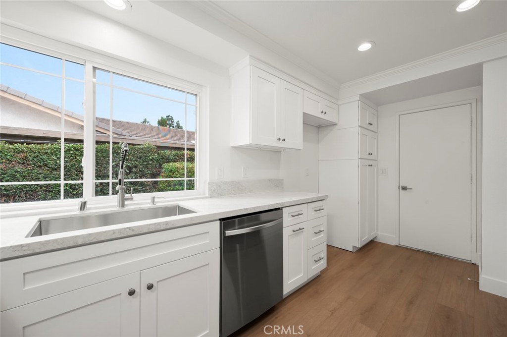 MLS #OC25226511 image #10