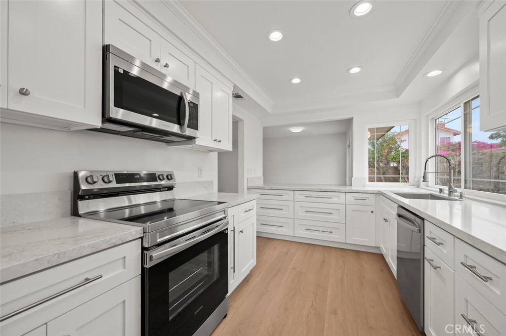 MLS #OC25226511 image #11