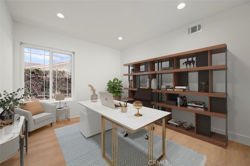 MLS #OC25226511 image #20