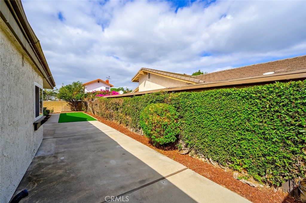 MLS #OC25226511 image #24