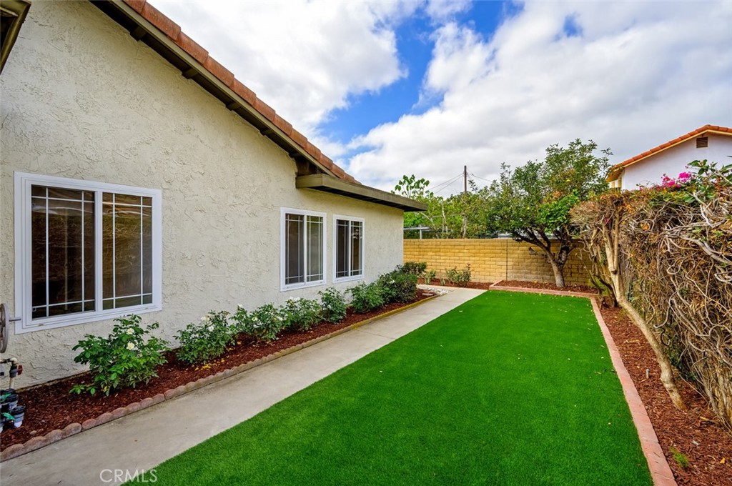 MLS #OC25226511 image #27