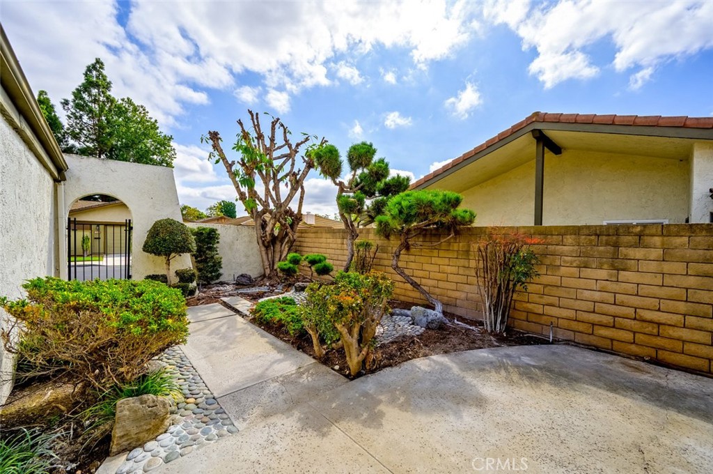 MLS #OC25226511 image #30