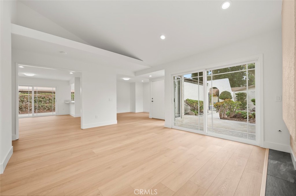 MLS #OC25226511 image #36