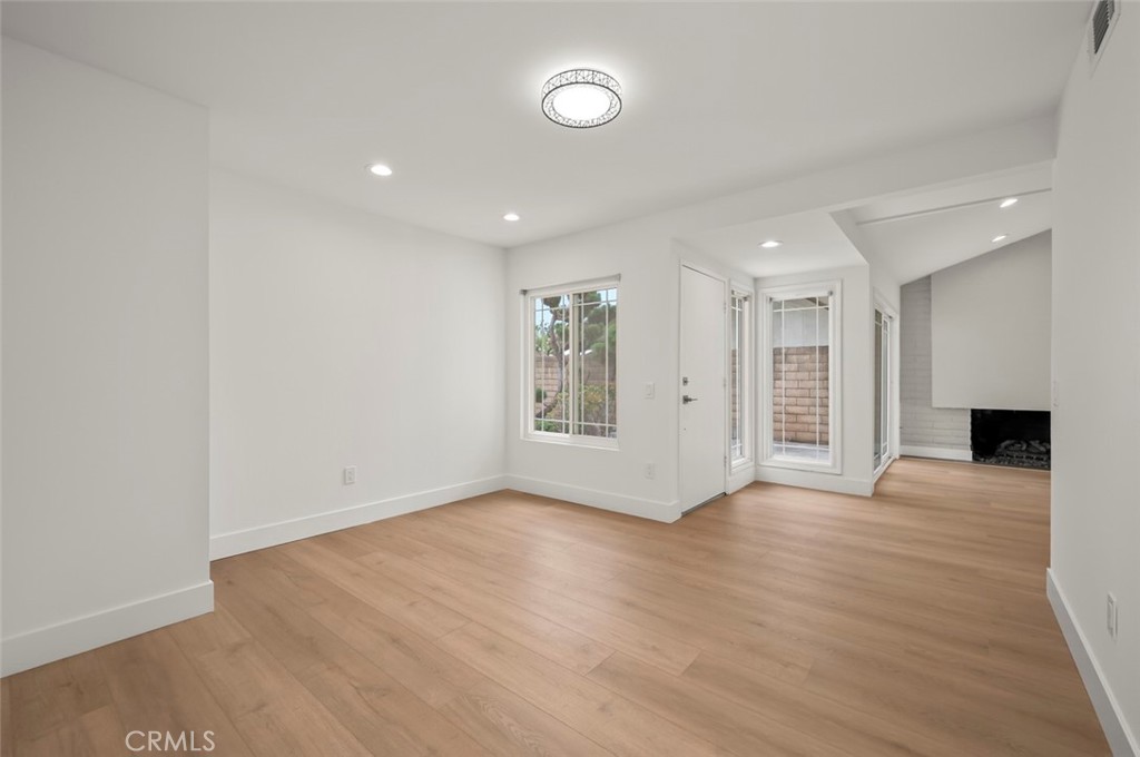 MLS #OC25226511 image #43