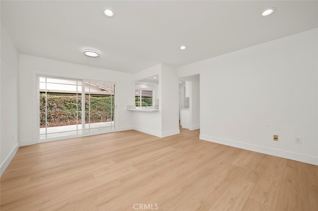 MLS #OC25226511 image #46