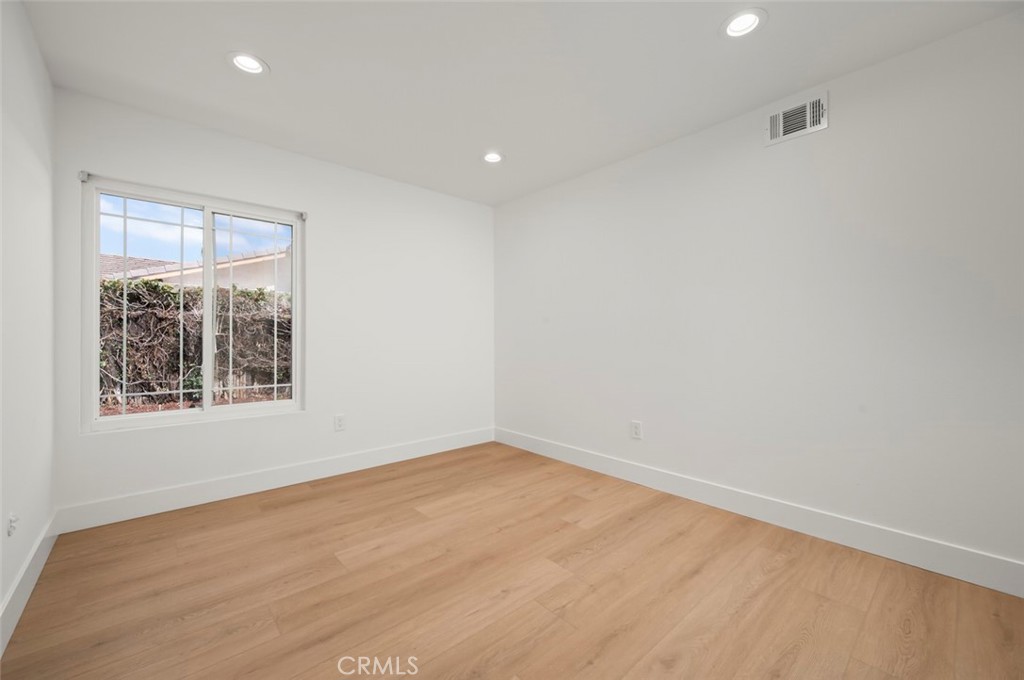 MLS #OC25226511 image #61