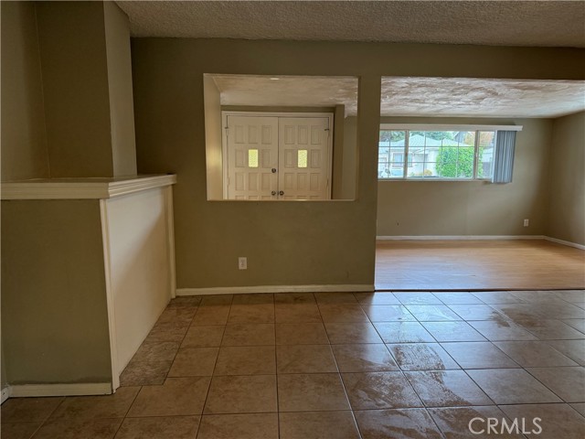 MLS #OC25226551 image #10