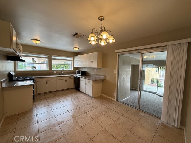 MLS #OC25226551 image #3