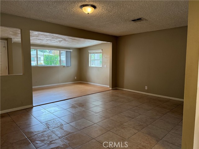 MLS #OC25226551 image #9